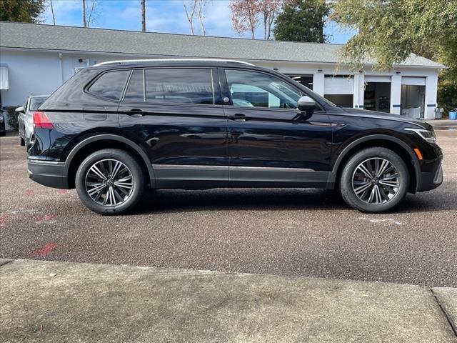 new 2024 Volkswagen Tiguan car, priced at $34,565