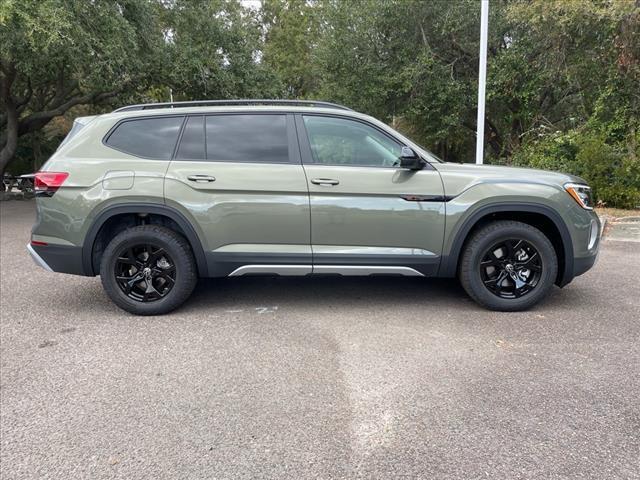 new 2025 Volkswagen Atlas car, priced at $50,111