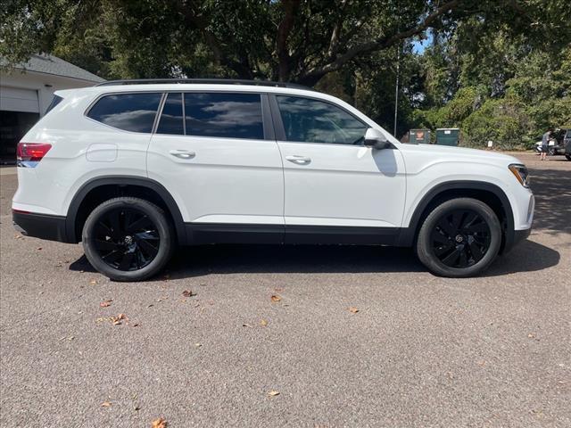 new 2025 Volkswagen Atlas car, priced at $47,556