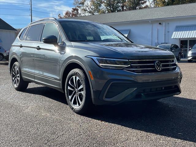 new 2024 Volkswagen Tiguan car, priced at $31,311