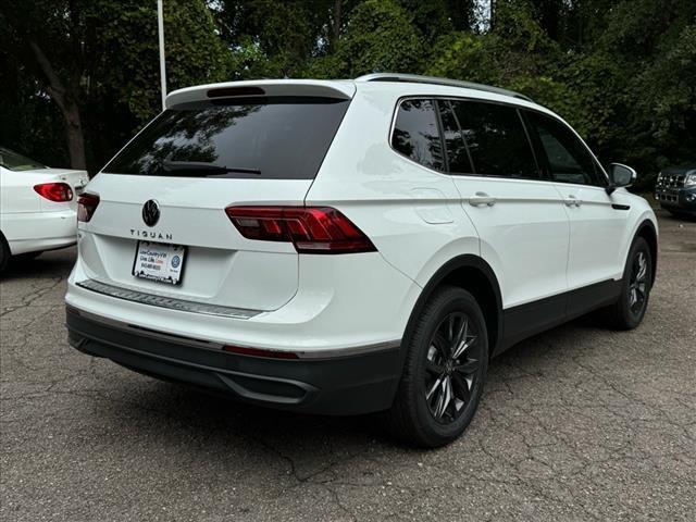 new 2024 Volkswagen Tiguan car, priced at $35,231