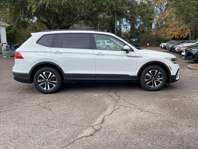 new 2024 Volkswagen Tiguan car, priced at $31,210