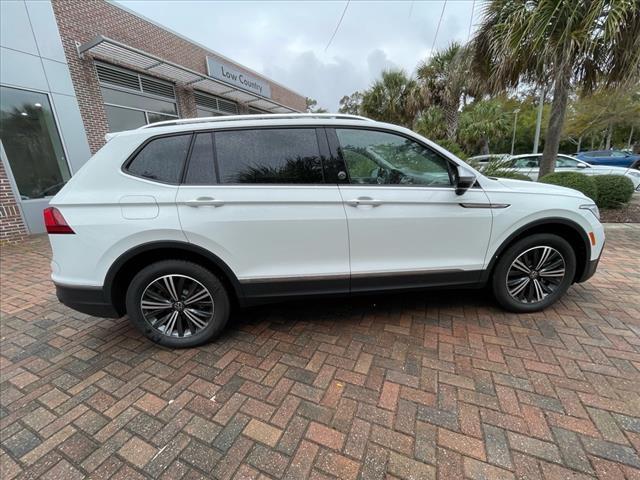 new 2024 Volkswagen Tiguan car, priced at $34,666