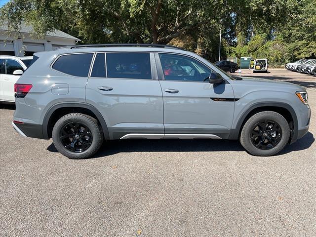 new 2025 Volkswagen Atlas car, priced at $49,871