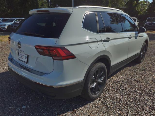 new 2024 Volkswagen Tiguan car, priced at $34,051