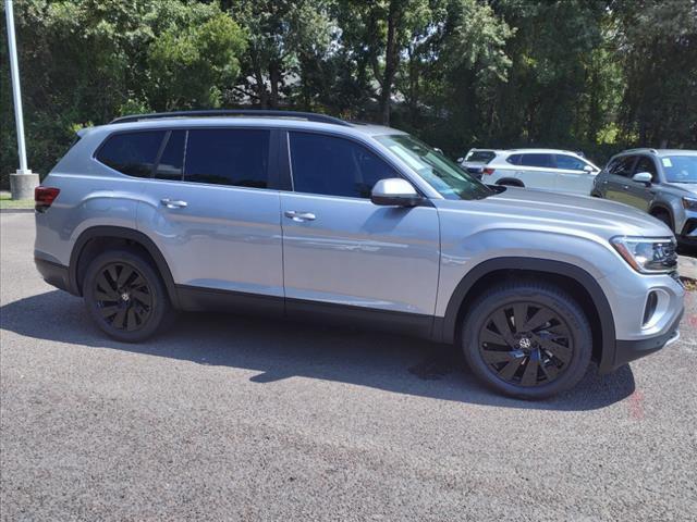 new 2024 Volkswagen Atlas car, priced at $46,366