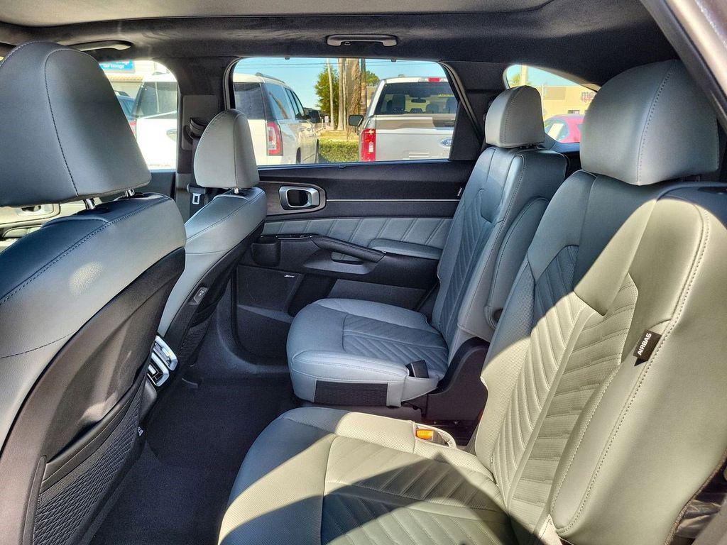 new 2025 Kia Sorento car, priced at $39,964