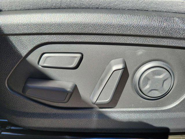 new 2025 Kia Sorento car, priced at $46,080