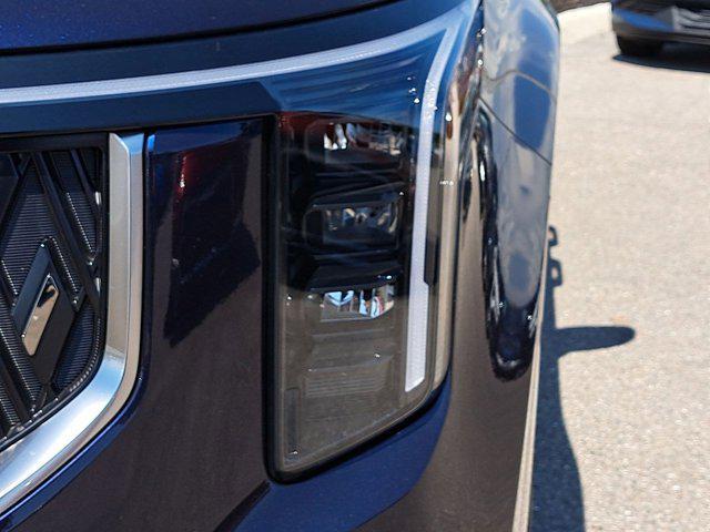 new 2025 Kia Carnival car, priced at $40,565