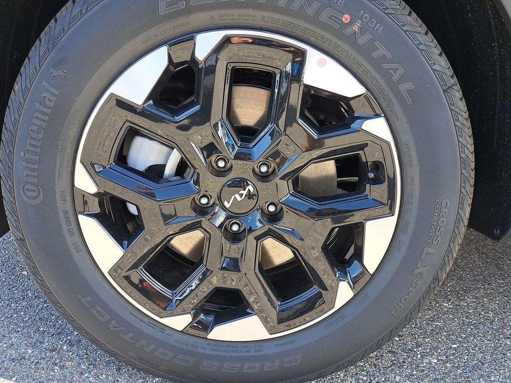new 2025 Kia Sorento car, priced at $31,746