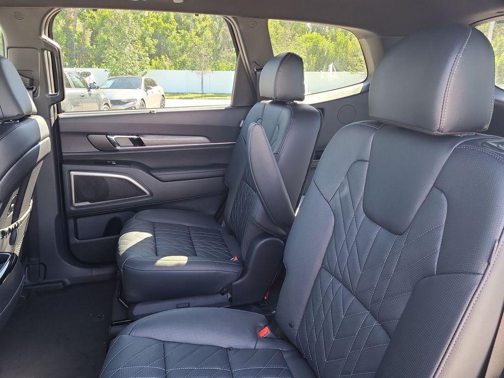new 2025 Kia Telluride car, priced at $44,308