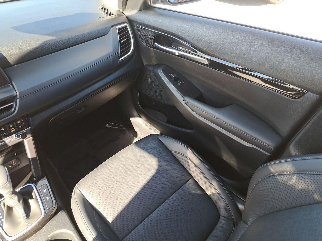 used 2024 Kia Seltos car, priced at $18,249