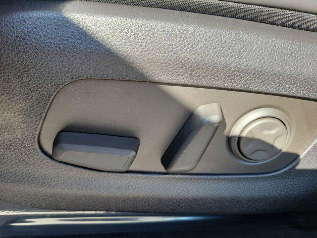 new 2025 Kia Carnival Hybrid car, priced at $48,065