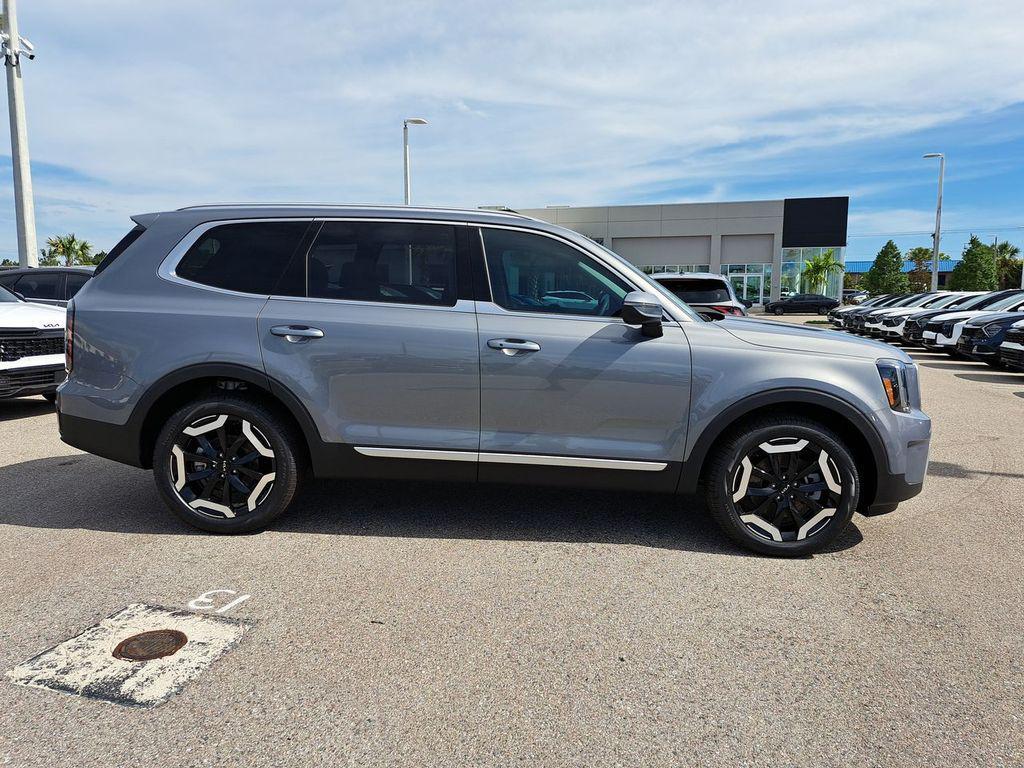 new 2025 Kia Telluride car, priced at $42,579