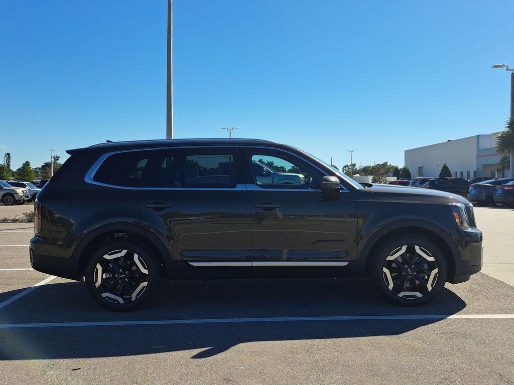 new 2025 Kia Telluride car, priced at $43,173