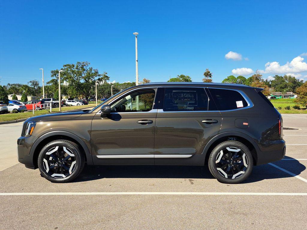 new 2025 Kia Telluride car, priced at $43,173