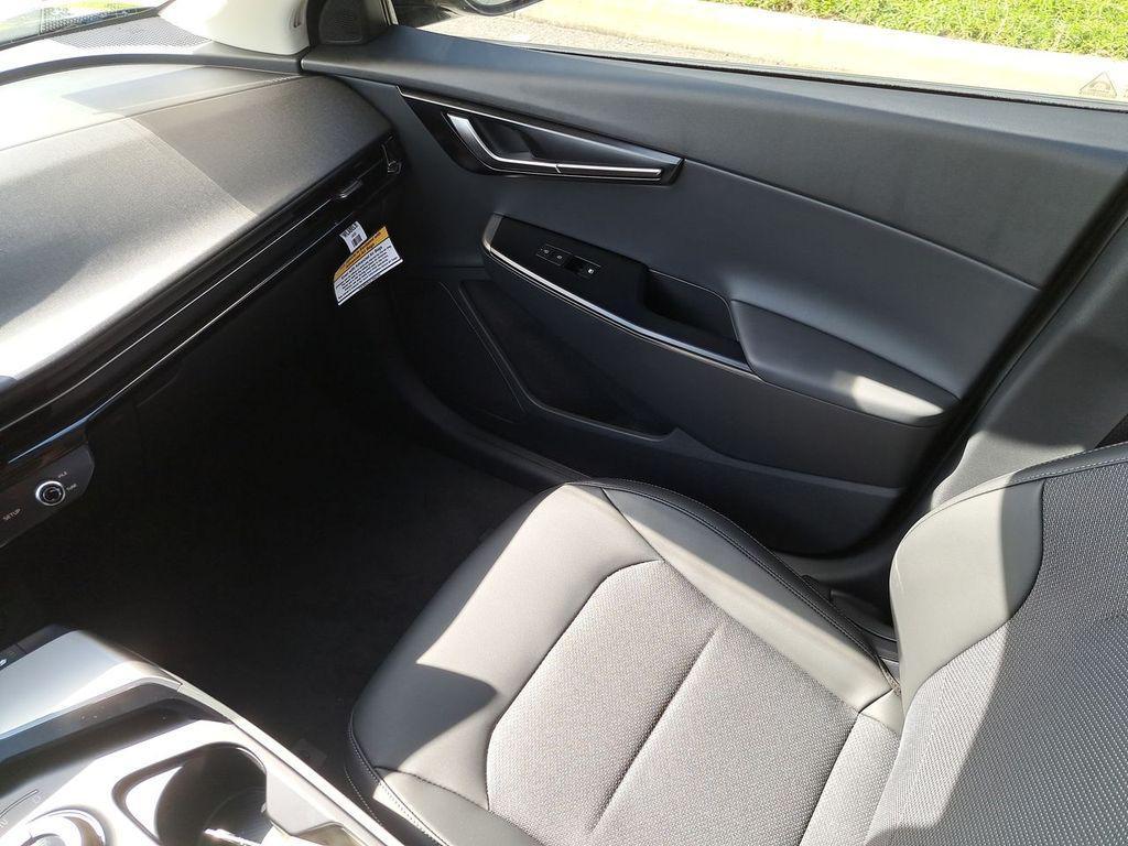 new 2025 Kia EV6 car, priced at $31,492