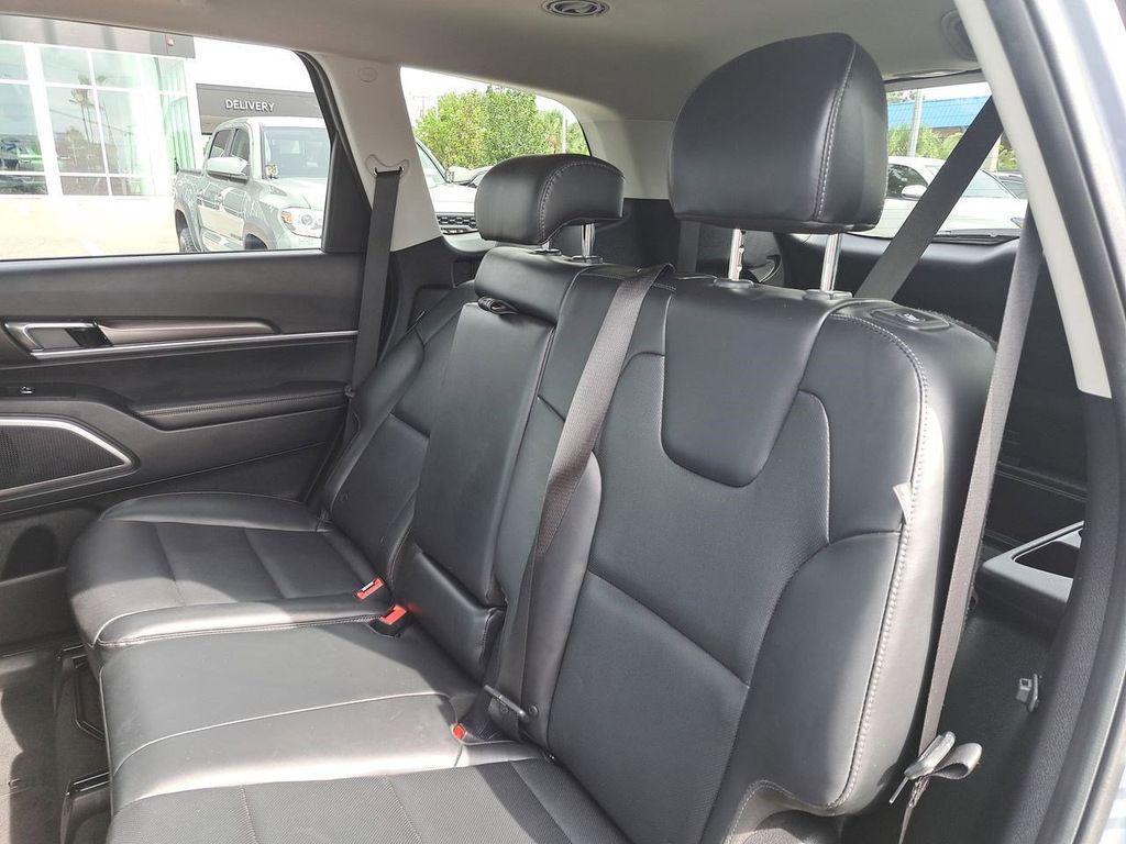 used 2024 Kia Telluride car, priced at $34,296