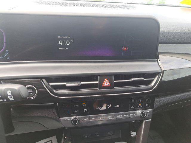 used 2025 Kia Seltos car, priced at $25,500