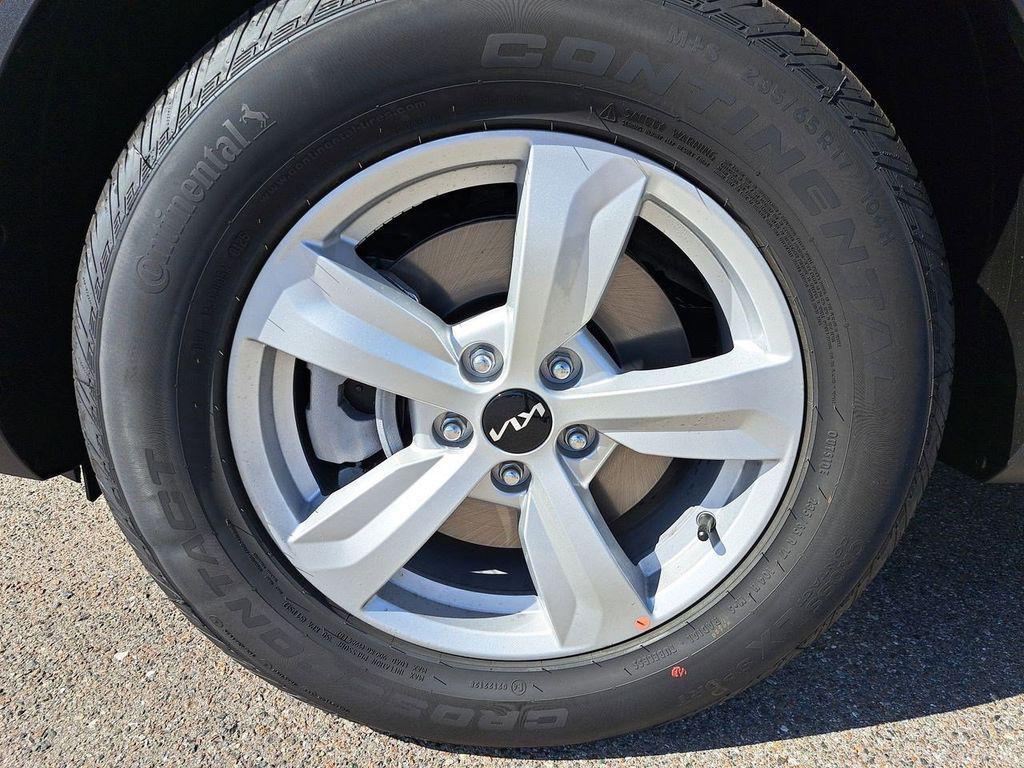 new 2026 Kia Sorento car, priced at $32,945