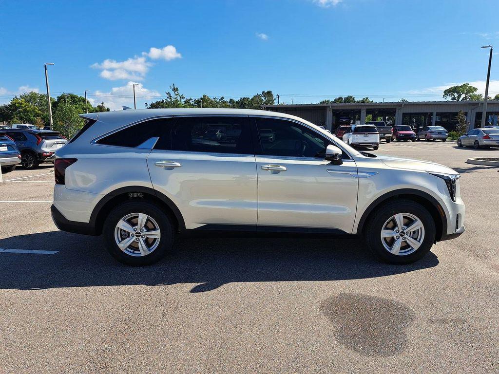 new 2026 Kia Sorento car, priced at $32,945