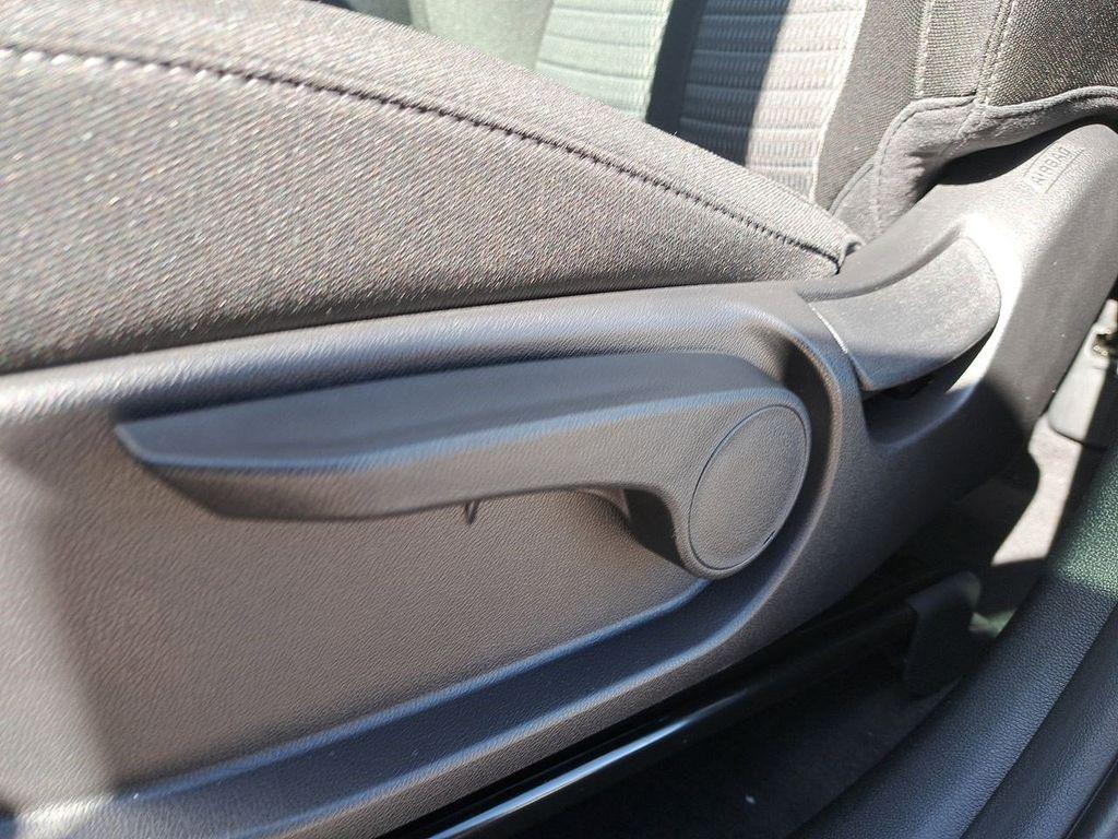 new 2026 Kia Sorento car, priced at $32,945