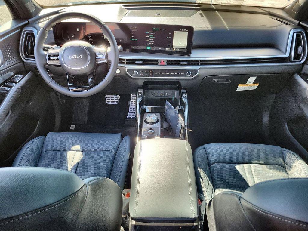 new 2025 Kia Sorento Hybrid car, priced at $45,140