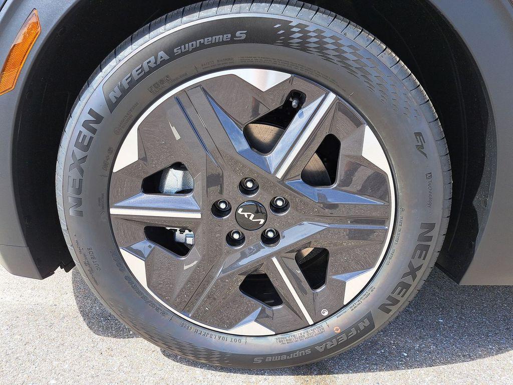 new 2025 Kia EV6 car, priced at $35,021