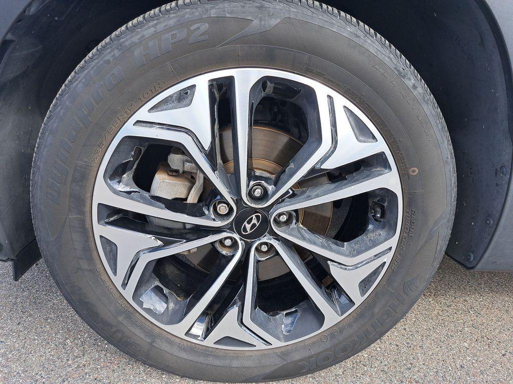 used 2020 Hyundai Santa Fe car, priced at $18,200