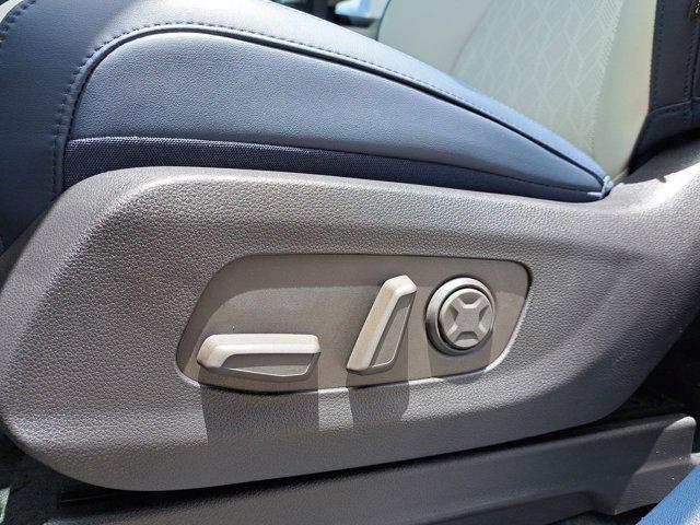 new 2025 Kia Carnival car, priced at $40,845