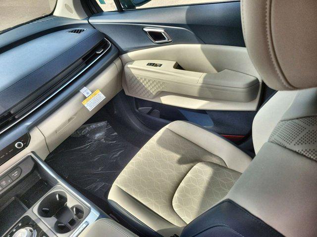 new 2025 Kia Carnival Hybrid car, priced at $43,002