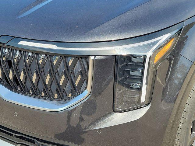 new 2025 Kia Carnival Hybrid car, priced at $43,002