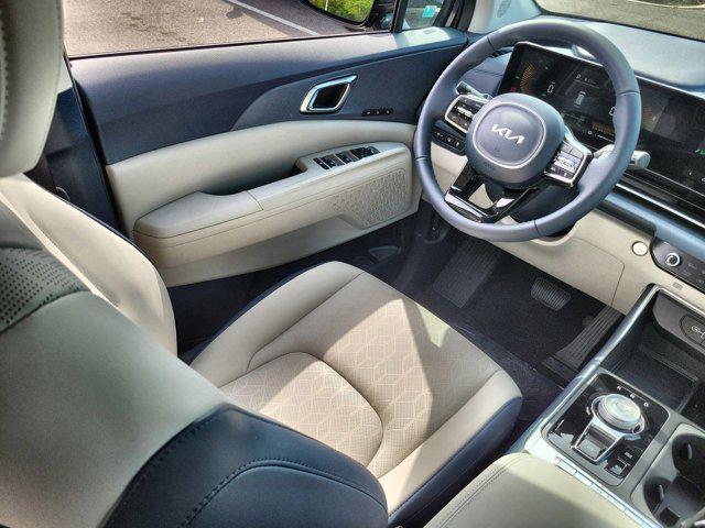 new 2025 Kia Carnival Hybrid car, priced at $43,002