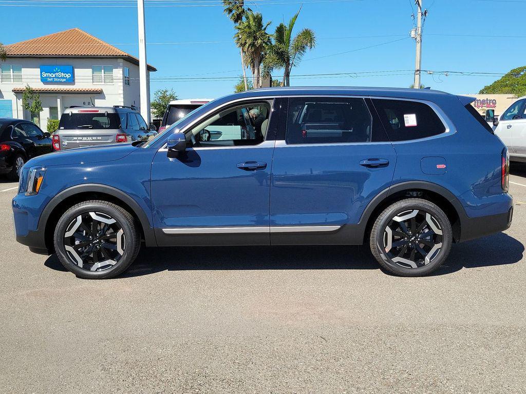 new 2025 Kia Telluride car, priced at $43,643