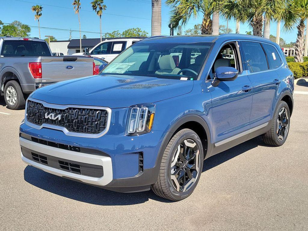new 2025 Kia Telluride car, priced at $43,643