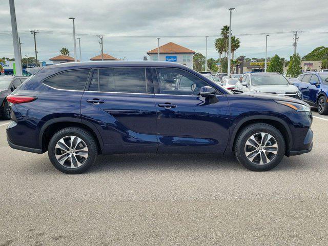 used 2021 Toyota Highlander car, priced at $24,019