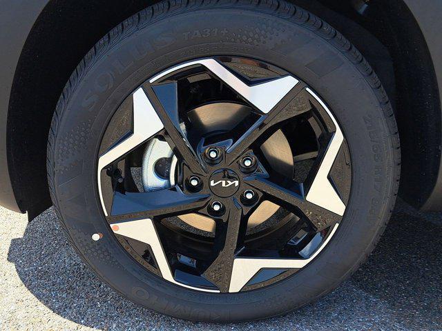 new 2025 Kia Seltos car, priced at $24,186