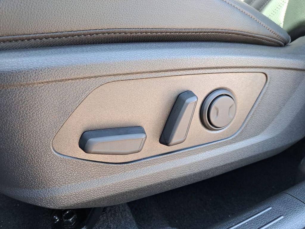 new 2026 Kia Sportage car, priced at $39,102