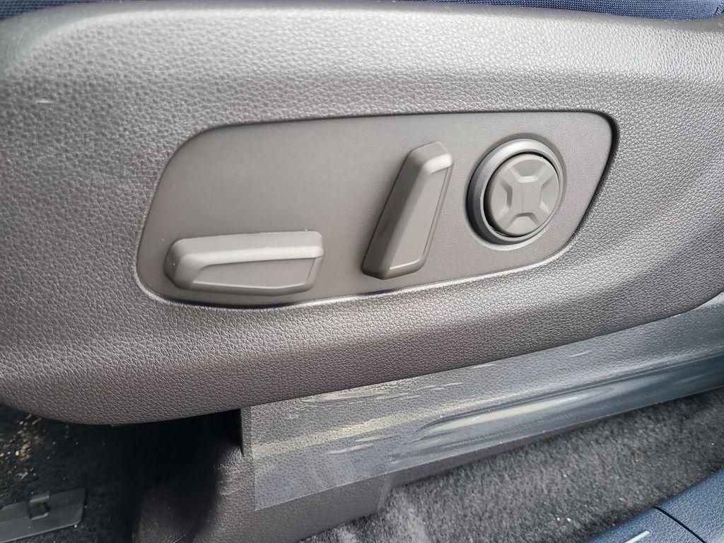 new 2026 Kia Carnival car, priced at $46,361