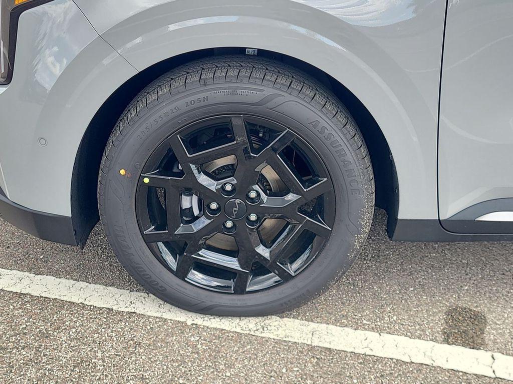 new 2026 Kia Carnival car, priced at $46,361