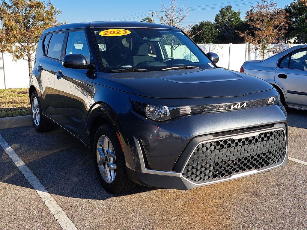 used 2023 Kia Soul car, priced at $15,748