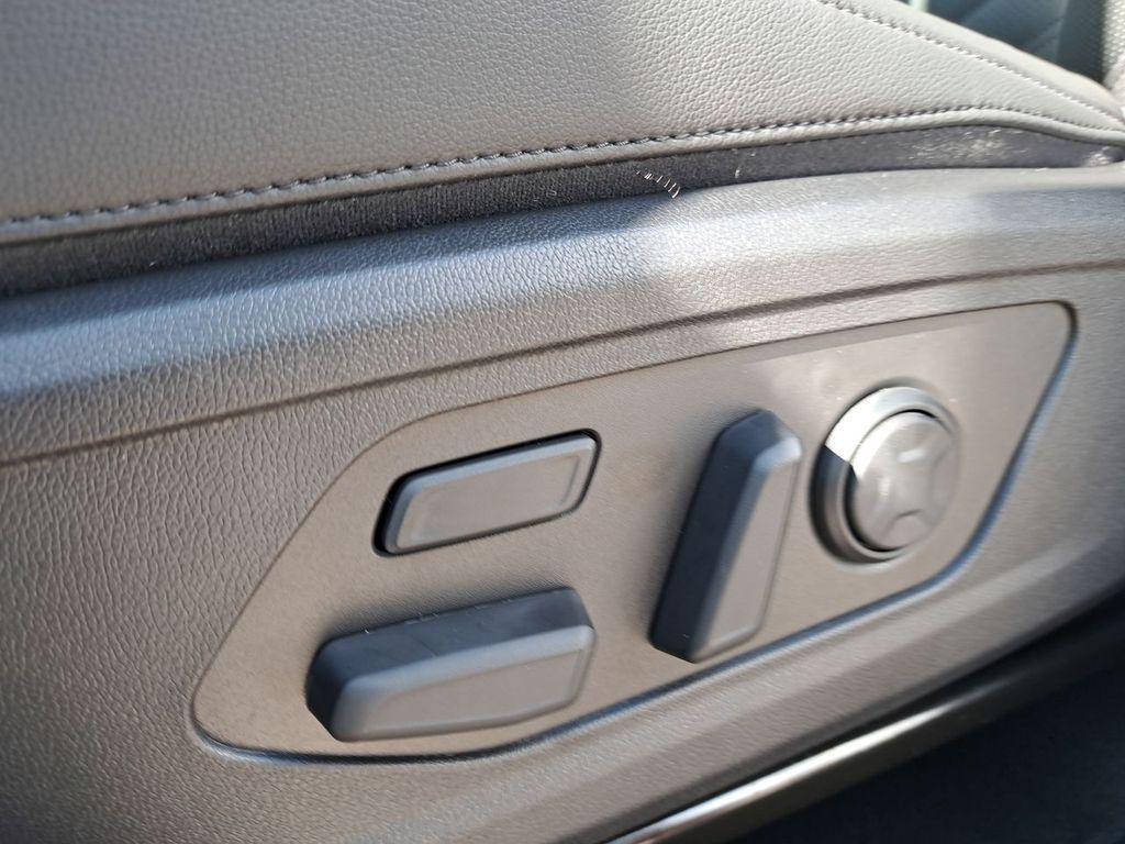 new 2026 Kia Sorento car, priced at $45,561