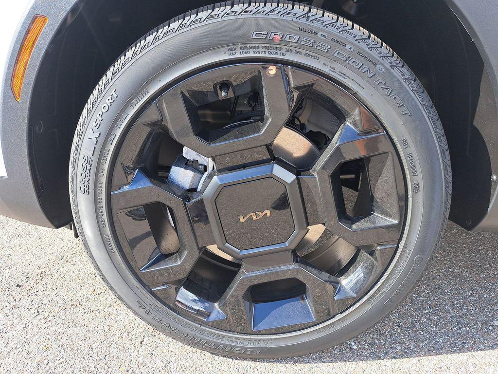 new 2026 Kia Sorento car, priced at $45,561