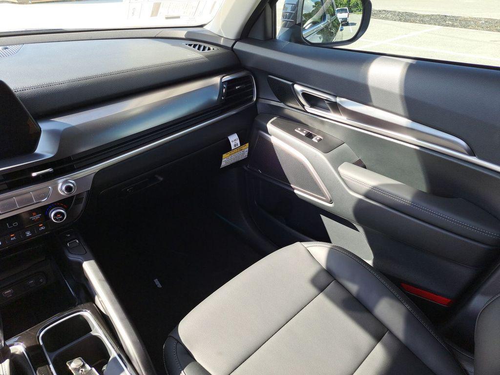 new 2025 Kia Telluride car, priced at $39,720