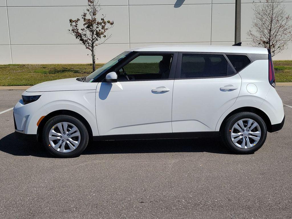 new 2025 Kia Soul car, priced at $20,688