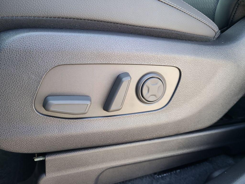 new 2026 Kia Carnival car, priced at $46,492