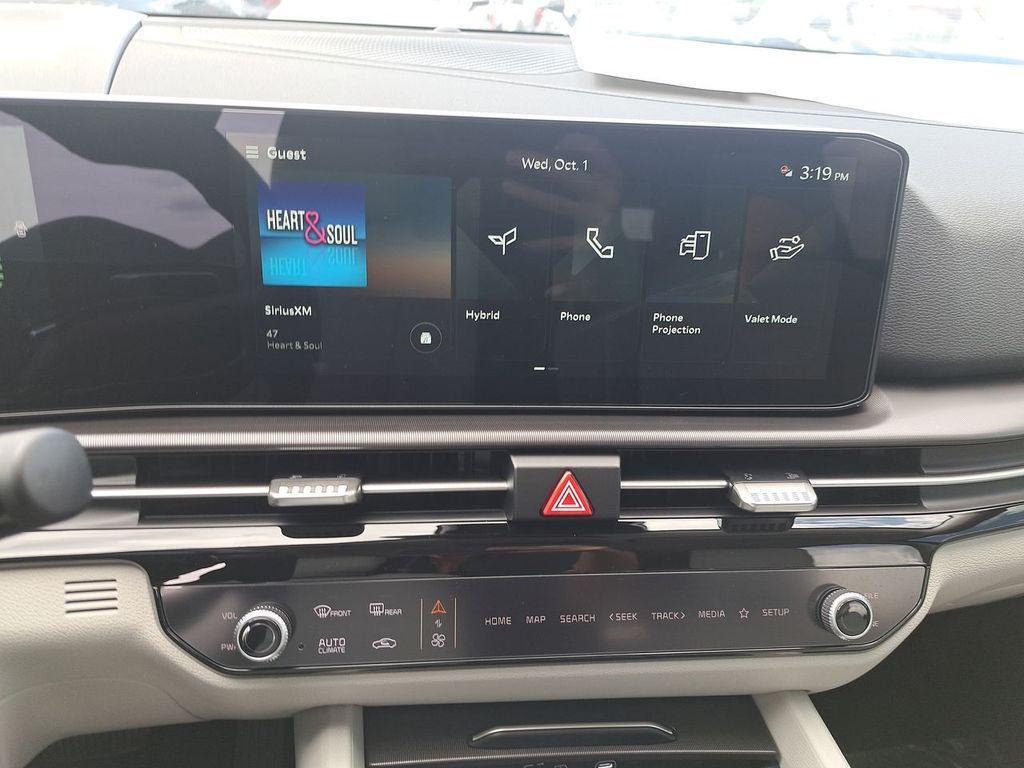 new 2026 Kia Sportage Hybrid car, priced at $33,689