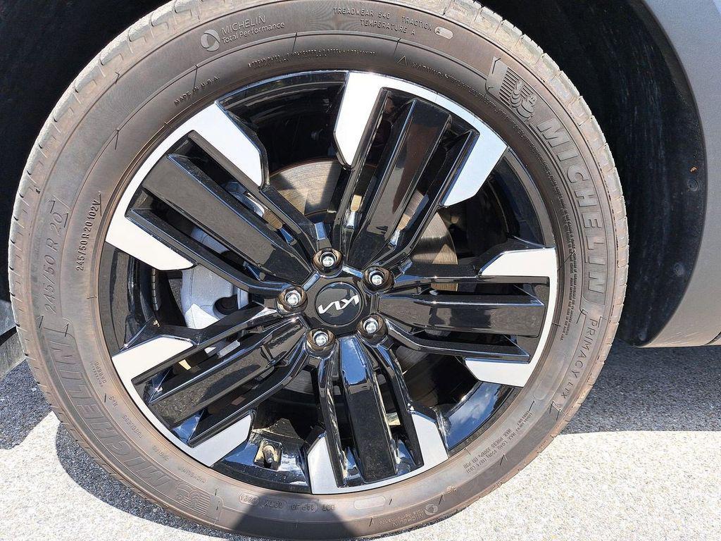 used 2025 Kia Telluride car, priced at $48,955