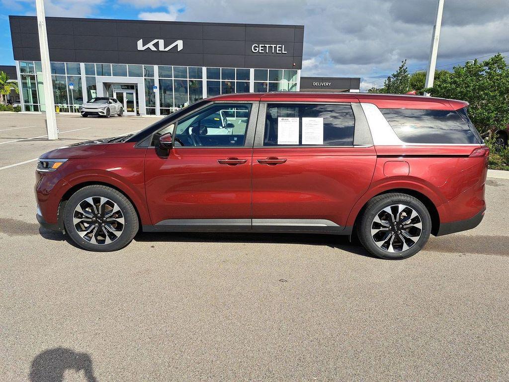 used 2024 Kia Carnival car, priced at $34,935