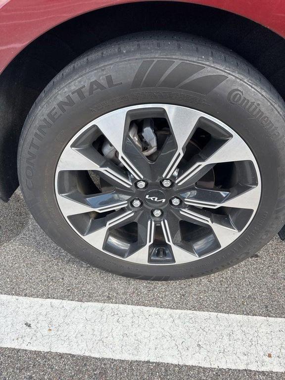 used 2024 Kia Carnival car, priced at $36,895